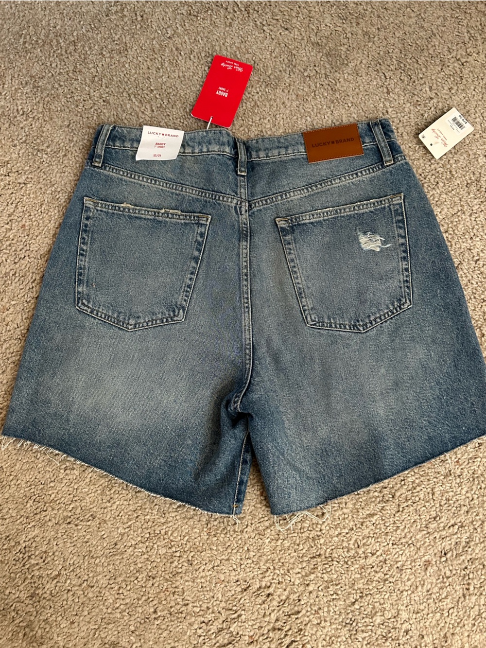 🌀Lucky Brand NWT Distressed Denim Shorts - Blue - Picture 3 of 12